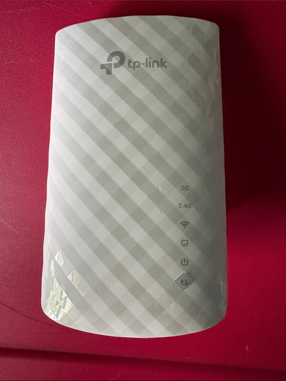 TP-Link White Wi‑Fi Range Extender with Patterned Casing